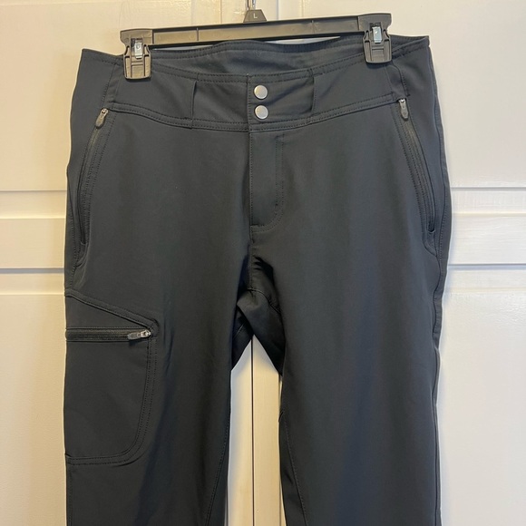 Columbia Full Leg Cargo Pants With Omni-Shield Size Women’s 8 Color Black - Picture 2 of 15